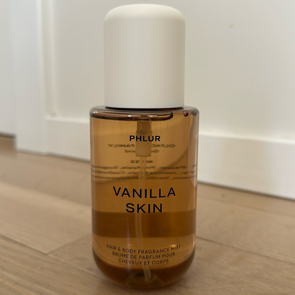 PHLUR Vanilla skin hair & body fragrance mist 8oz.